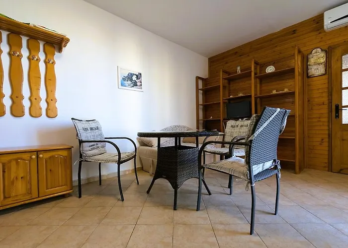 Akrotiri 2br Daire Süzebolu